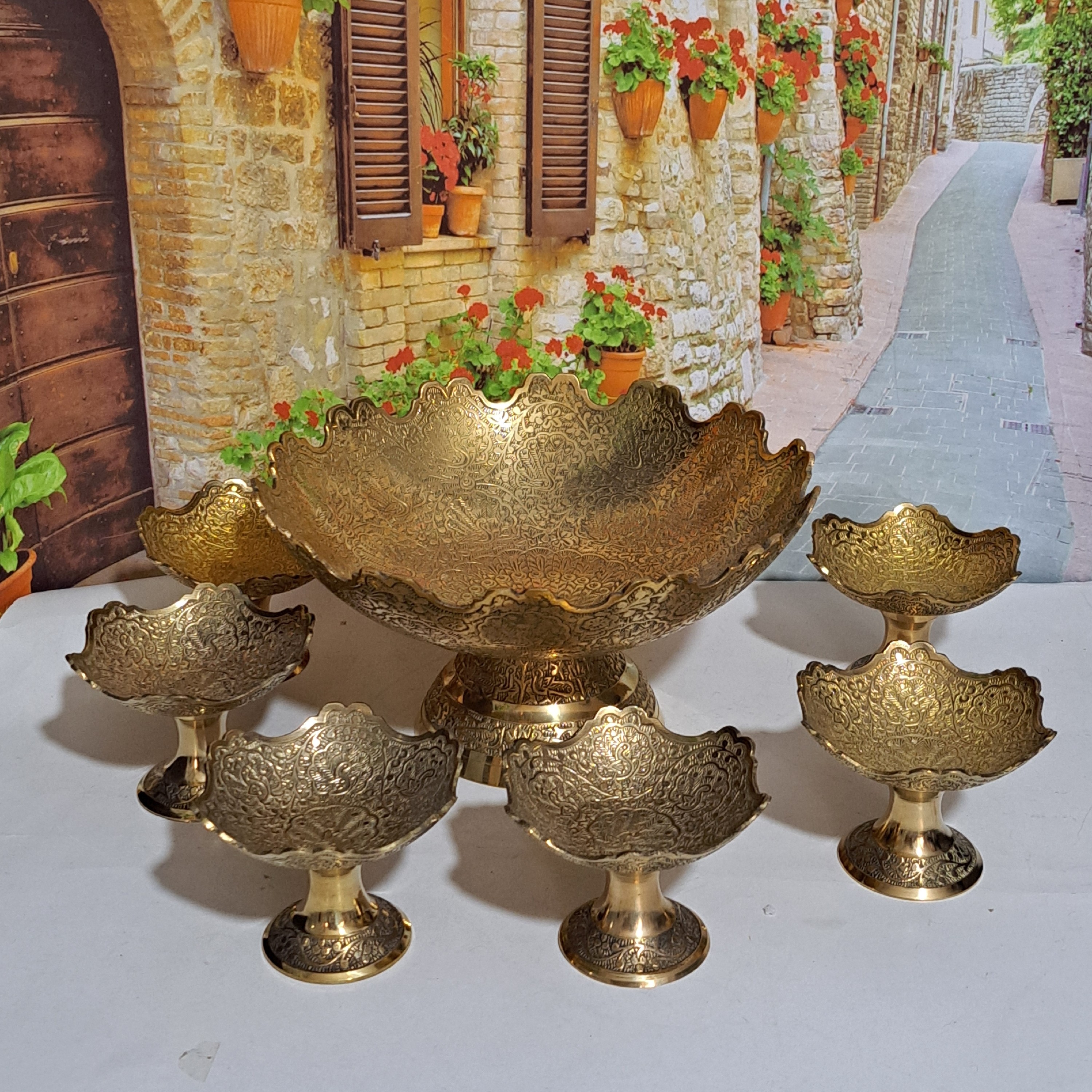 سرویس آجیل خوری برنجی طرح طاووس 7 تکه پایه دار وارداتی باکیفیت