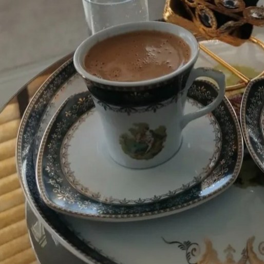 فنجان نعلبکی چایخوری چینی سبز طلاکوب طرح خاص در رنگ سبز تک نفری ارسال پسکرایه