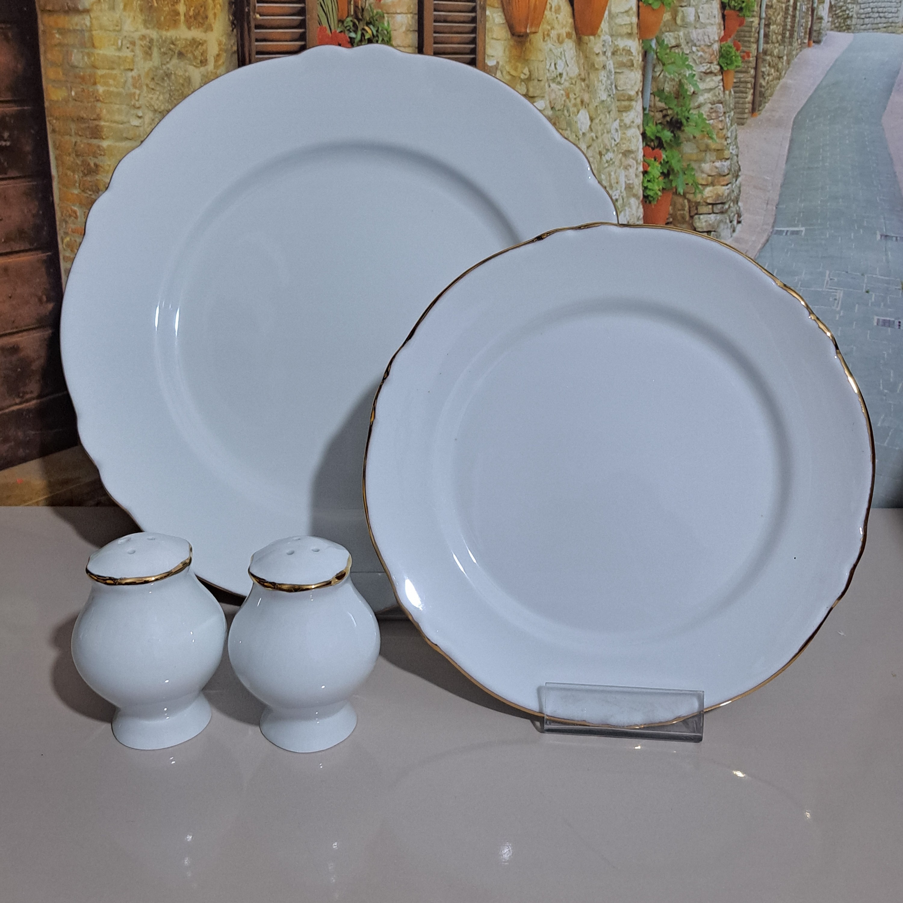 سرویس خیارخوری یا شیرینی خوری سفید موجوده ارسال  ویژه عید کادویی جهاز پسکرایه
