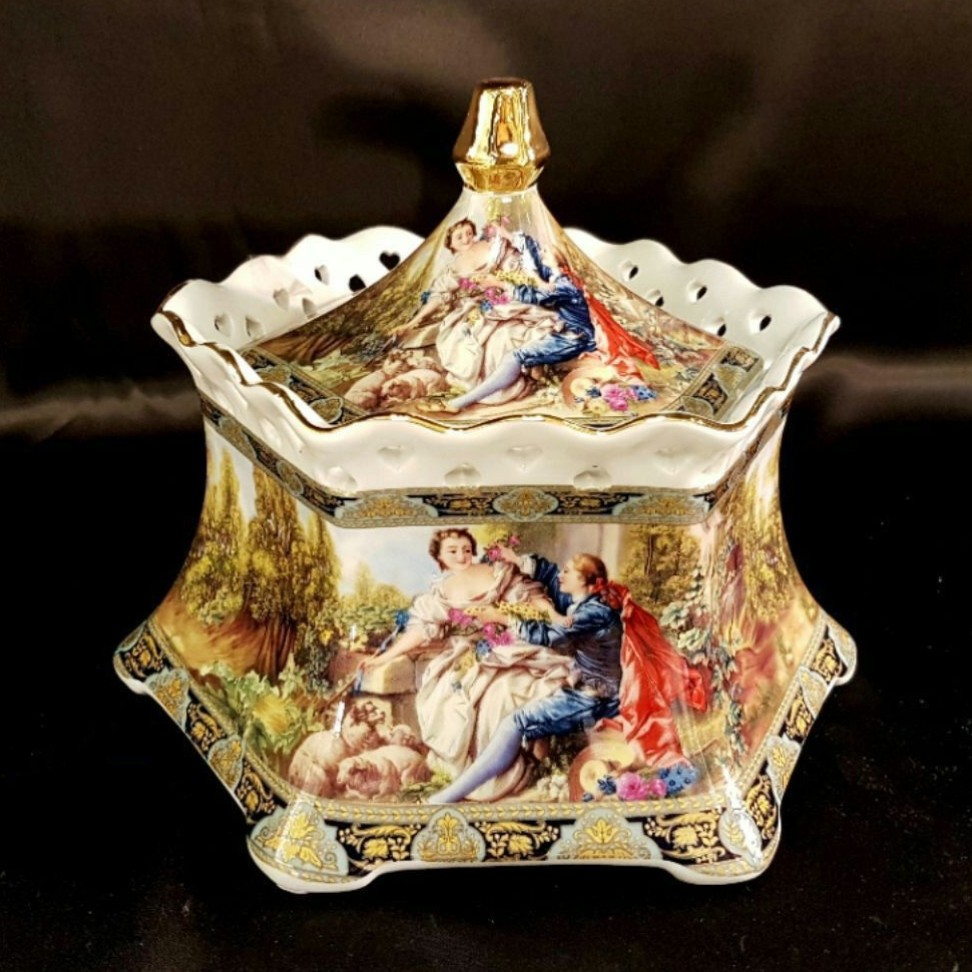 شکلات خوری درب دار چینی طرح سبز آنیل پرنس