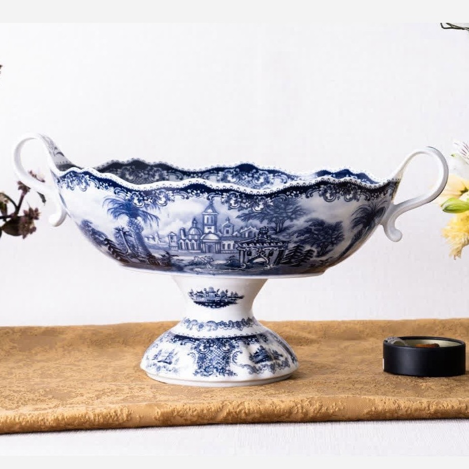 کاسه پایه دار میوه چینی بیضی طرح کاخ ابی یا سرمه ای ارسال پسکرایه
