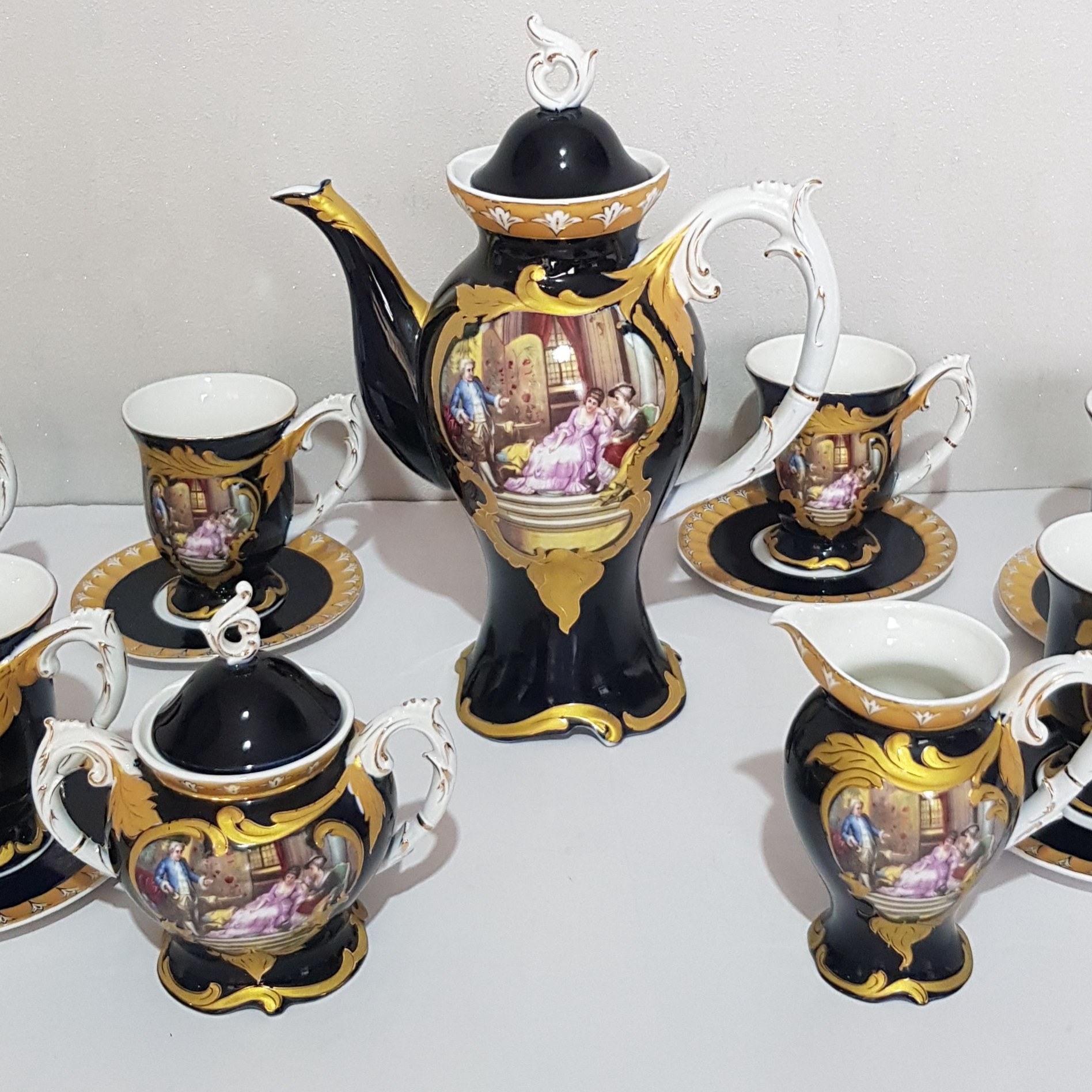 سرویس چایخوری چینی کم یاب و خاص  سلطنتی ناپولی ارسال تمام شهرها پسکرایه