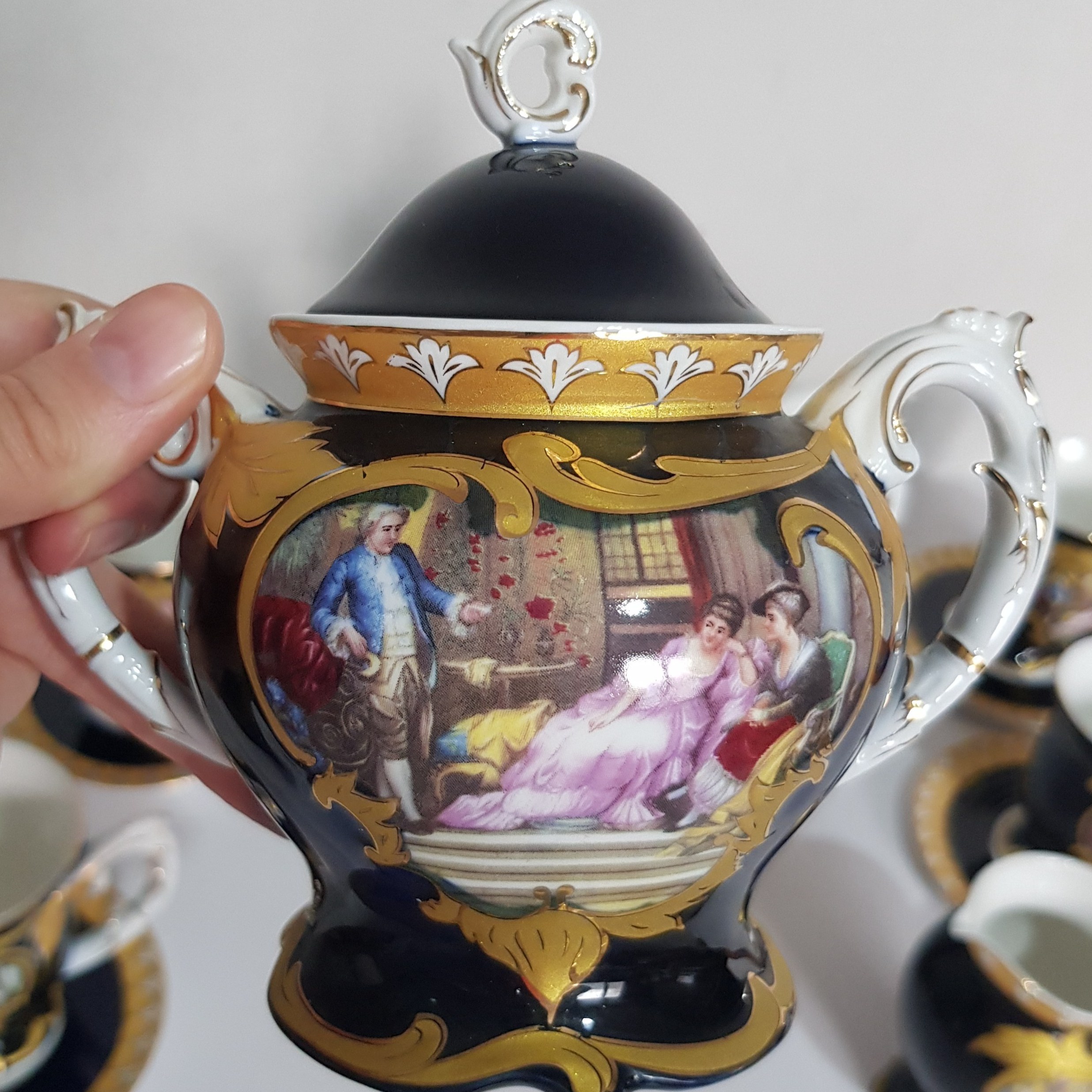 سرویس چایخوری چینی کم یاب و خاص سلطنتی ناپولی ارسال تمام شهرها پسکرایه
