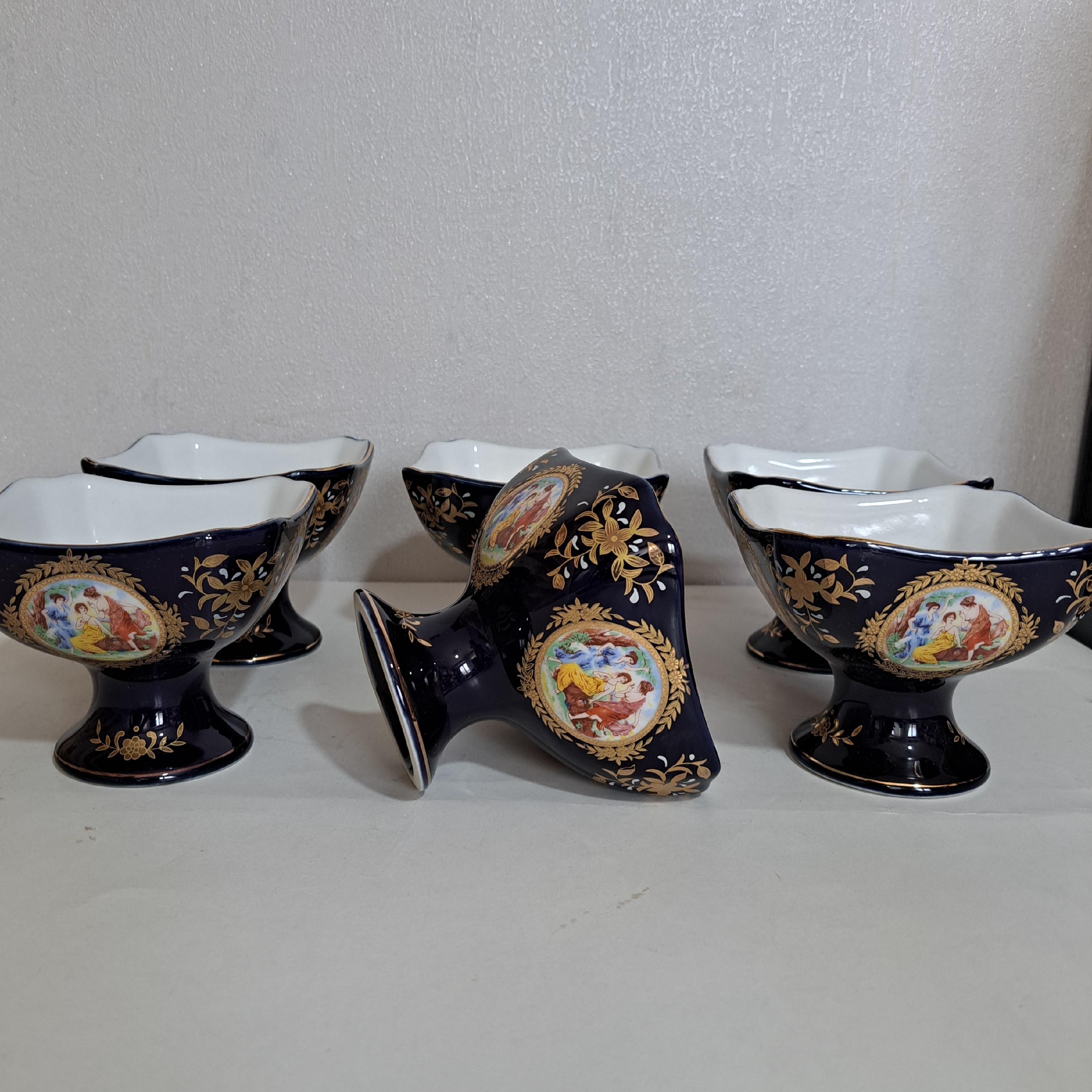 بستنی خوری چینی سرمه ای سه لیلی  مدل مربعی پایه دار ارسال پسکرایه