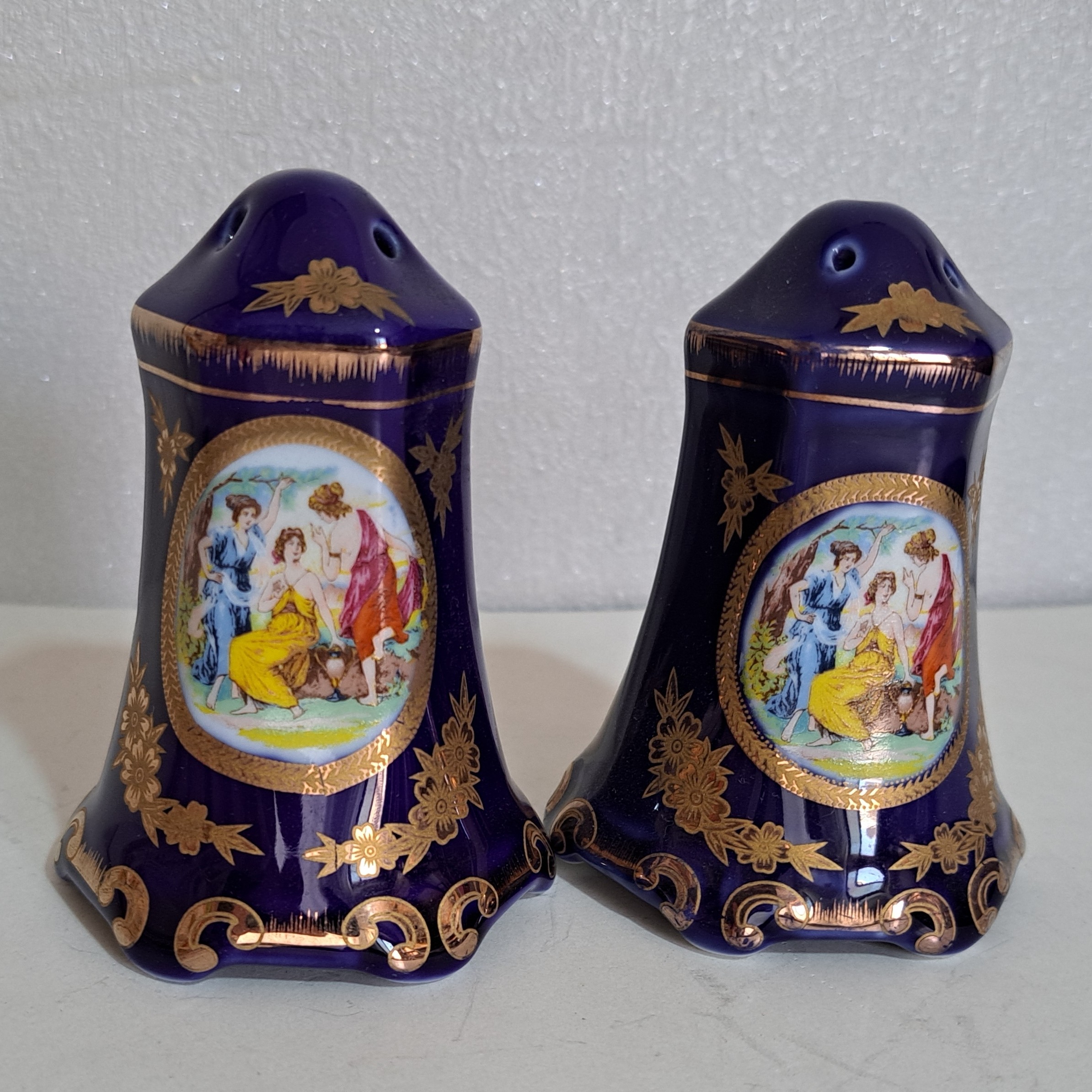 نمکدان دو عددی چینی طرح سه لیلی سایز بزرگ ارسال سراسر کشور پسکرایه