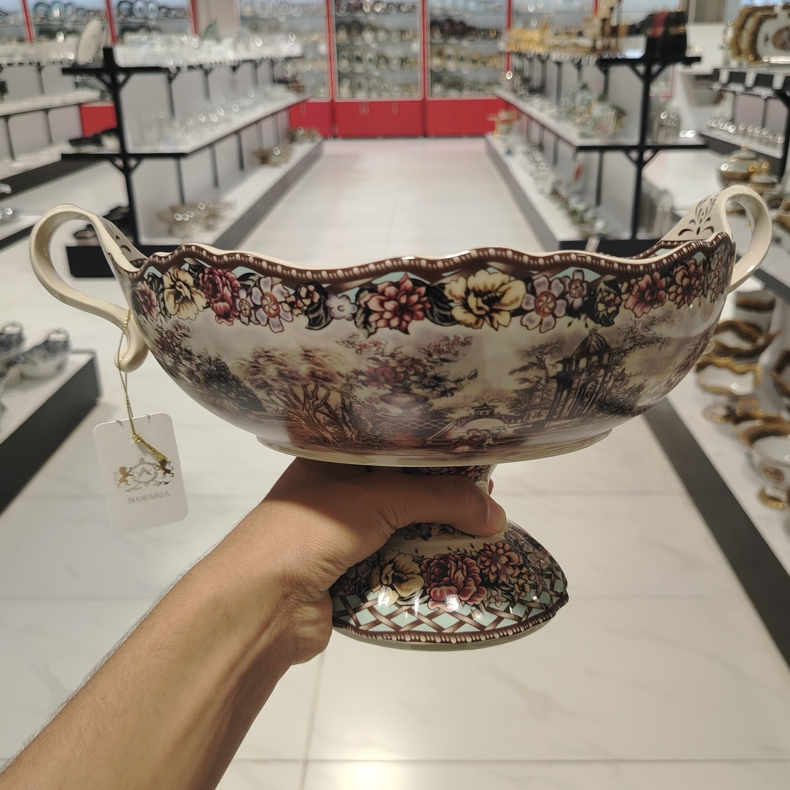 سرویس پذیرایی مناسب جهیزیه خاص پسندان چینی 18 تایی طرح گاردن